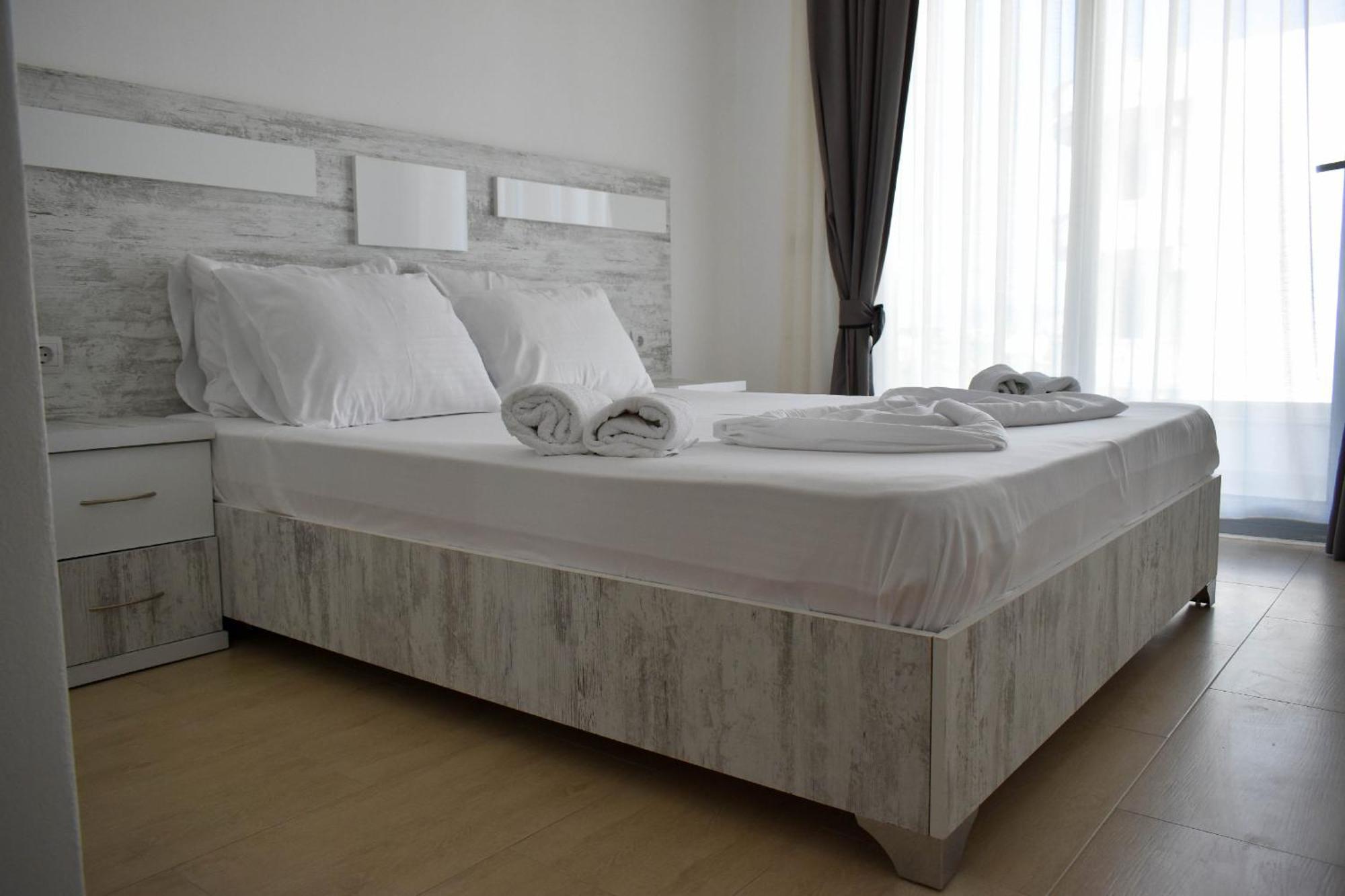 Lux Kalimera Apartments 乌尔齐尼 外观 照片